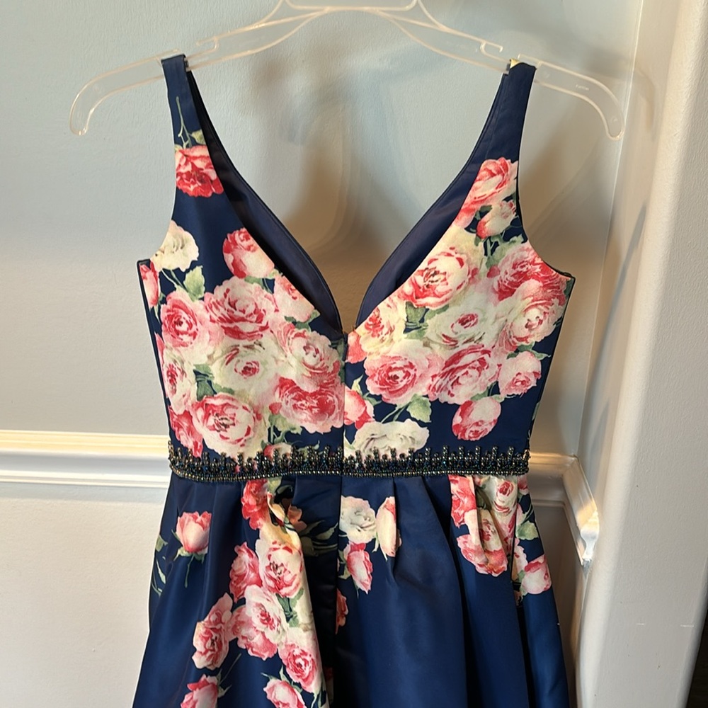 Sherri Hill size 6 Floral Dress - Picture 3 of 5